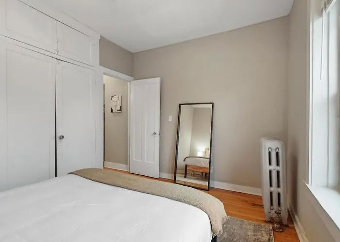Апартаменты Perfect 3br In With Wifi & Laundry - Touhy 3n Чикаго